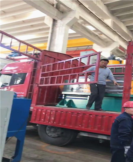 四柱液压机