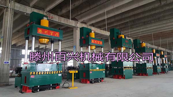 百兴小型拉伸机实物图
