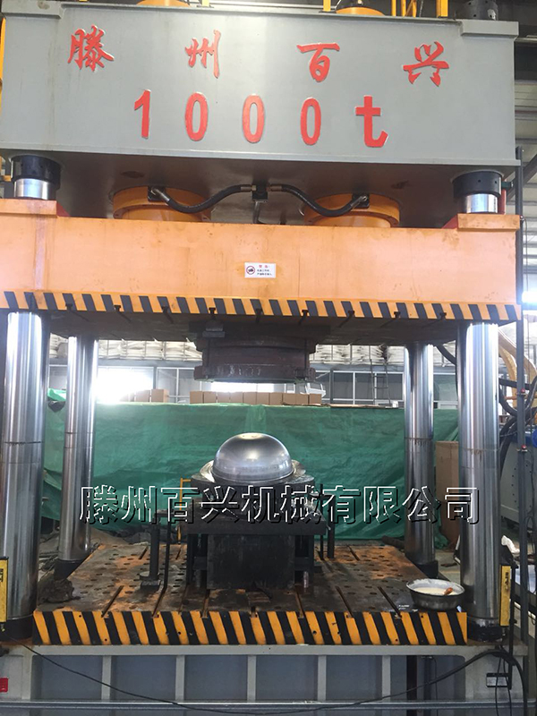 百兴1000吨拉伸机实地拍摄
