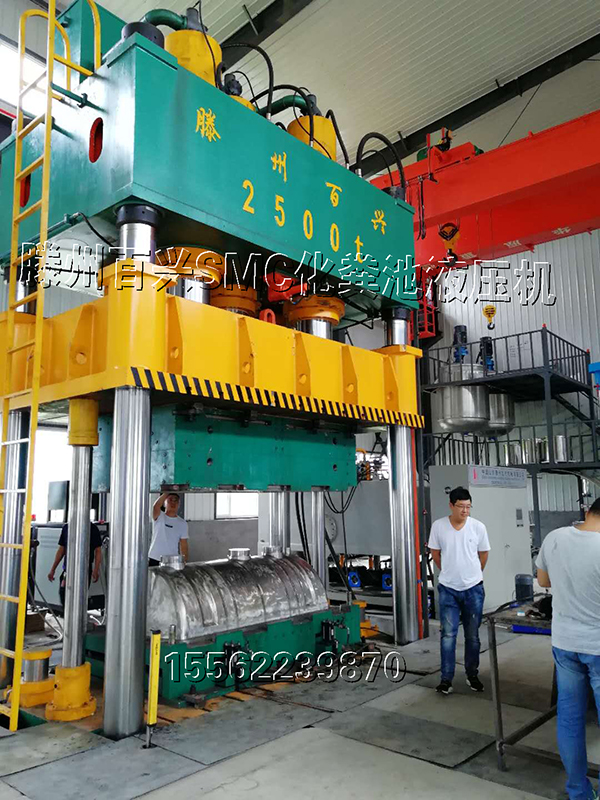 百兴2500吨三梁四柱液压机