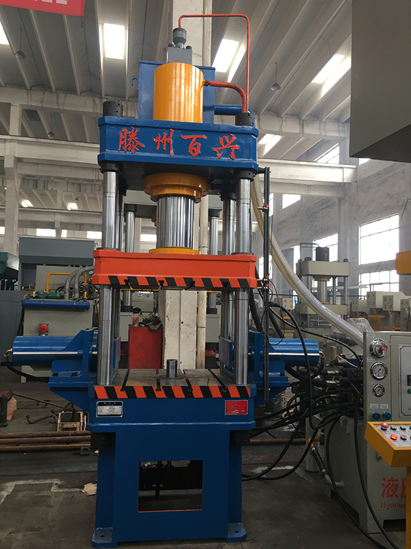 百兴200吨 加热液压机