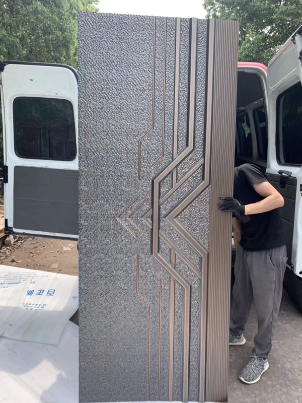 仿铸铝门板